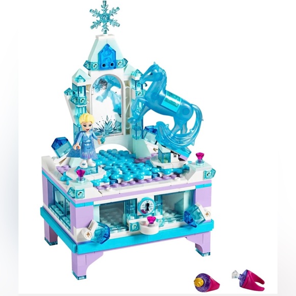 LEGO® Disney Frozen 2 Elsa's Jewelry Box Creation - Picture 3 of 12